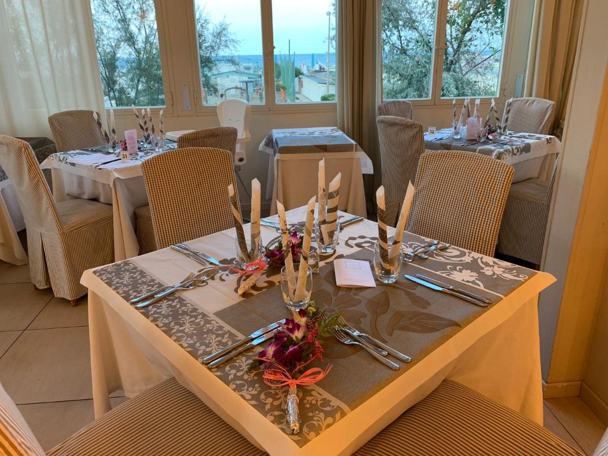 Hotel Viamare Милано Мартима Екстериор снимка