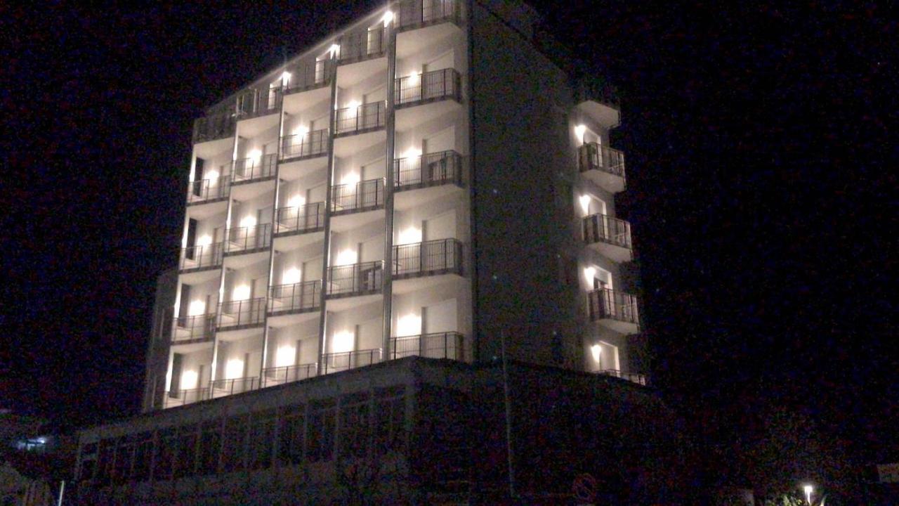 Hotel Viamare Милано Мартима Екстериор снимка